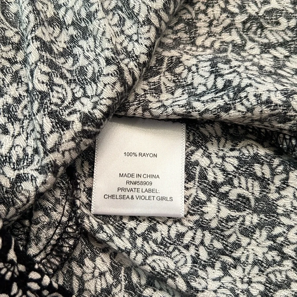 NWT Chelsea & Violet Girls Romper, Medium